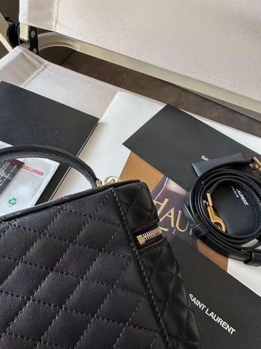 شنطة سان لوران ميني ١٨ سم