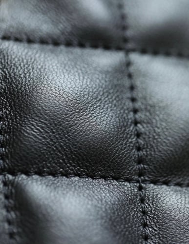 شانيل hobo 24 سم