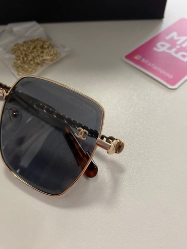 نظارة شانيل