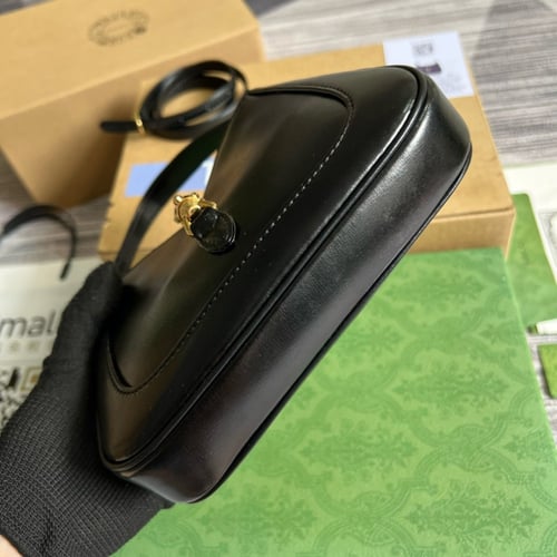 قوتشي ميني ١٩ سم مطفي