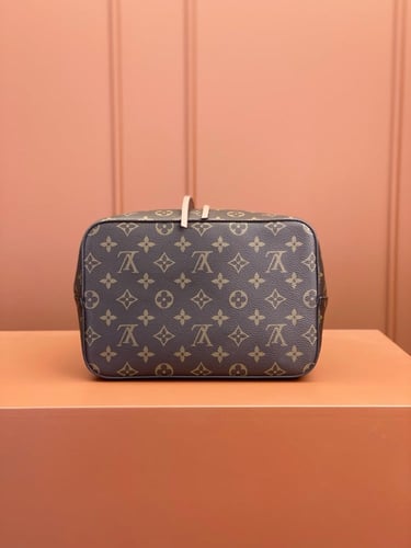 لوي فيتون 26 سم