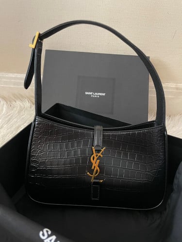 سان لوران 23 سم