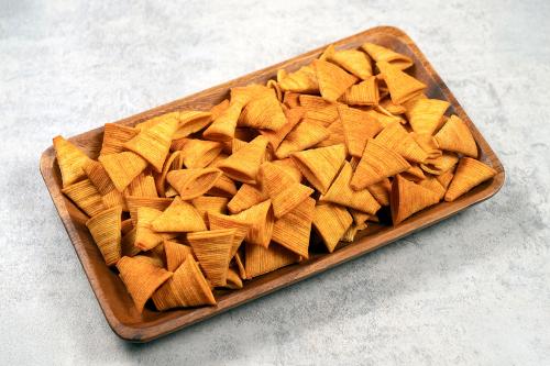 مقرمشات الذرة ( مثلث اطعم مختلفة) من الشملول وزن 1...