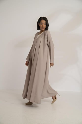 عباية كريب خفيف طبقتين ترابي فاتح