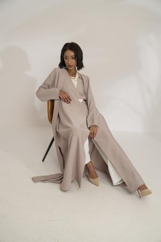 عباية كريب خفيف طبقتين ترابي فاتح