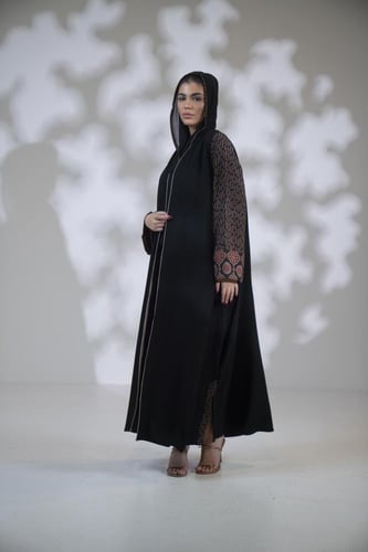 عباية كريب قيطان كم مربع قطن مشجر اسود