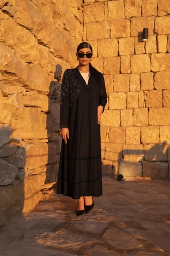 عباية جوخ كحلي بالطو بقيطان تطريز الكتف والكم