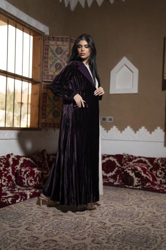 عباية بالطو مخمل مكسر بكريب (موف - زيتي )