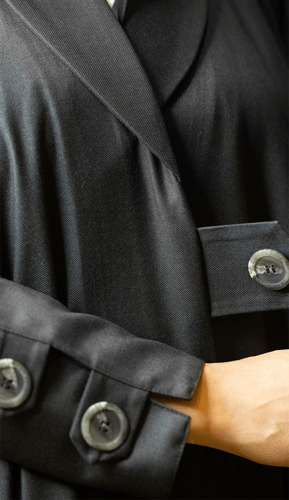 عبايه صوف خفيف اكمام وظهر ازرار - اسود