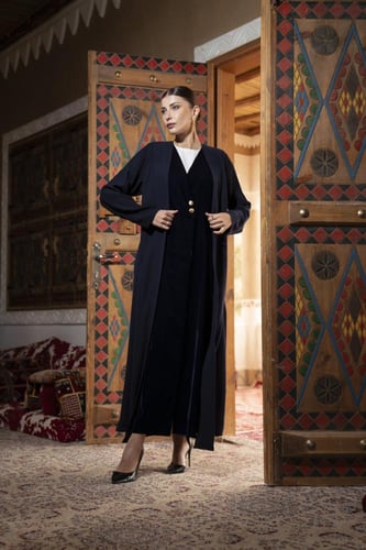 عبايه كريب طبقتين مخمل ساده كحلي