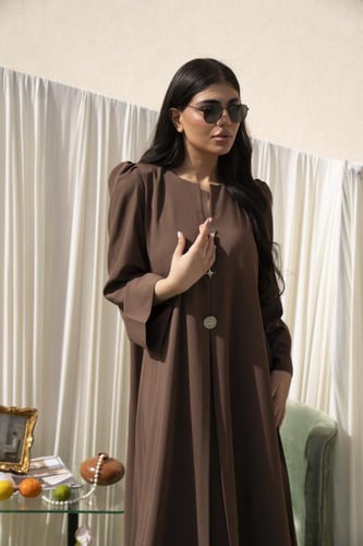 جلابية كريب خفيف بني كم بف ازرار وكسره امام