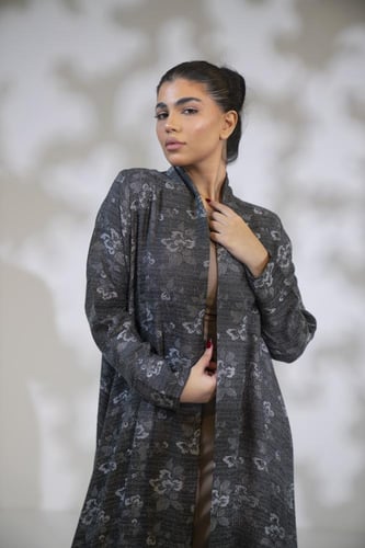 عباية دبل كلوش تفته جاكار اسود