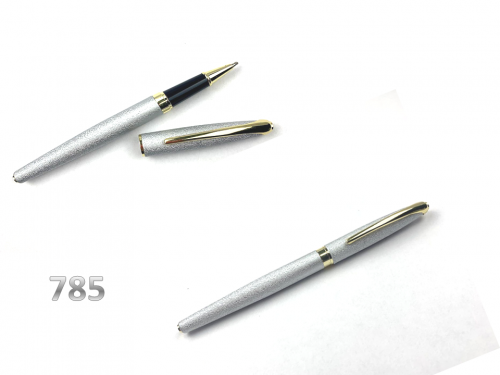 قلم كاربت فضي مع اسود وذهبي فاخر