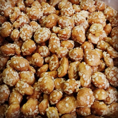 فول سوداني بالسمسم