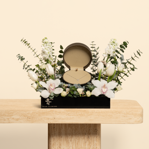 هدية قلادة من MOH