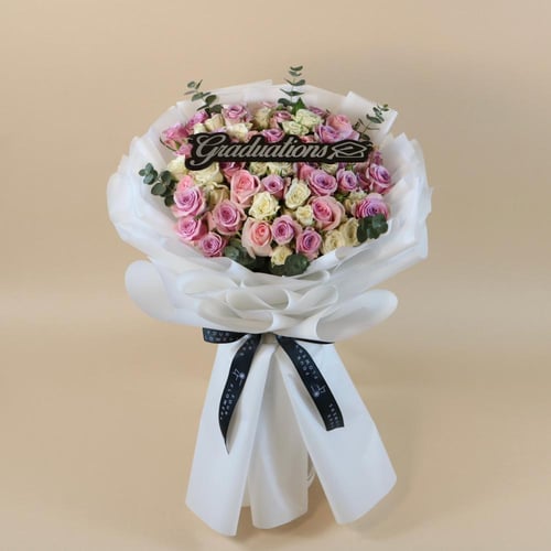 بوكية اجمل خريجة