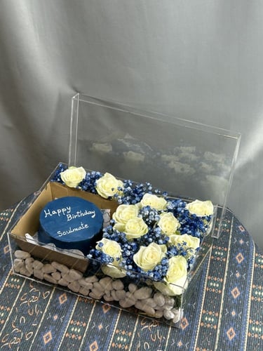 تنسيق كيك في بوكس اكريلك