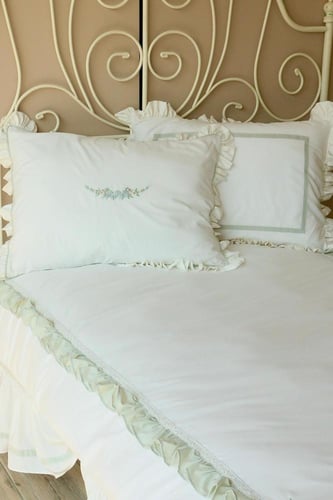 مفرش سرير الام