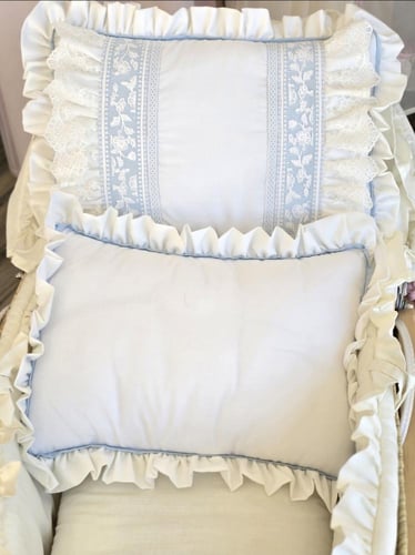 مخدات الطفل