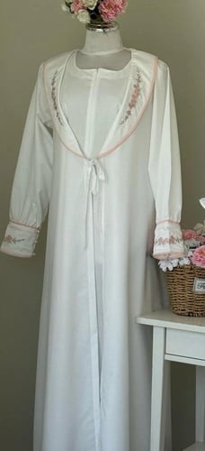 روب استقبال مطرز A-05 الوردي