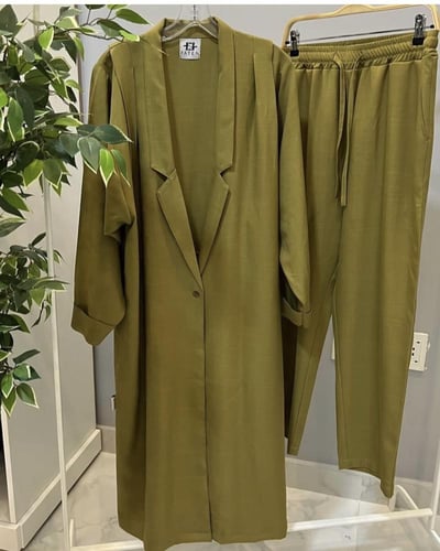 بدلة قميص +بنطلون + توب حفر