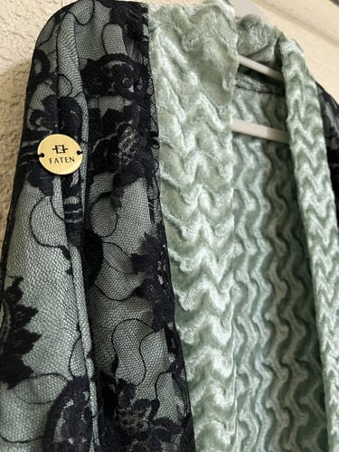 بشت نسائي فروة نسائي