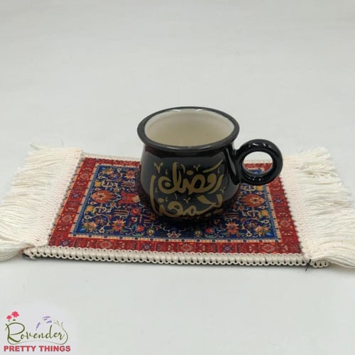 فنجان رمضان يجمعنا+ كوستر(قماش)