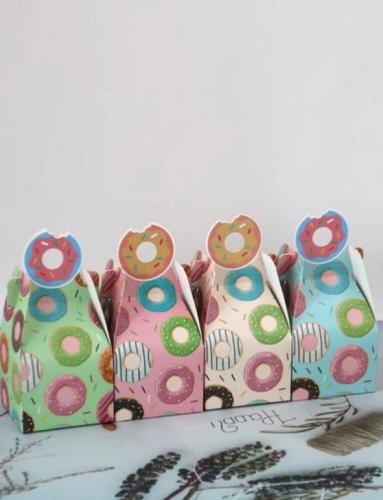 توزيعات الدونات- للعلبة بالمحتويات