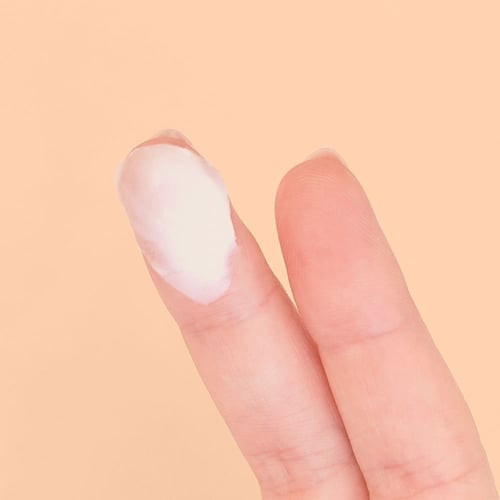 فيد اوت كريم اورجينال لتفتيح وترطيب البشرة بعامل و...