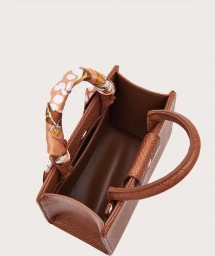 شنطة مربعة/ جملي