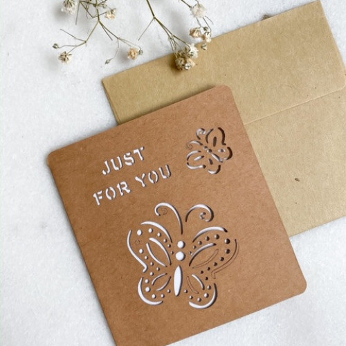 كرت ورقي مع ظرف