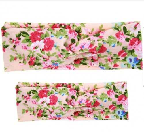 ربطه الام والطفله وردي