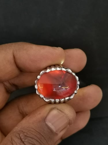 خاتم الفضة بحجر عقيق يماني كبدي مزعفر بصياغة أحمد...