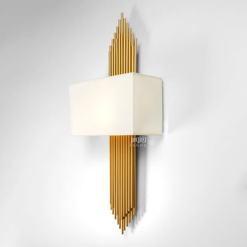 انارة جدار بجرم معدني ذهبي مع قمع قماشي