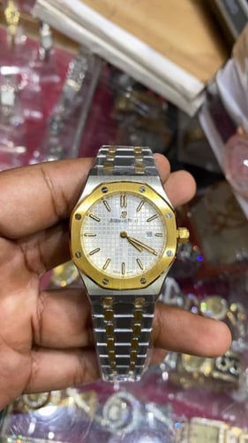 ادمرز رويال اوك فضي اطار ذهبي رجالية