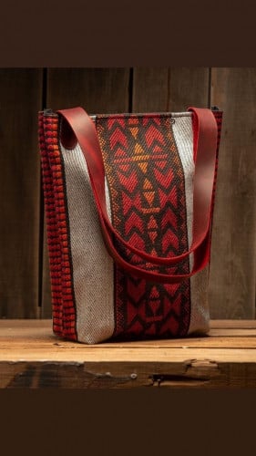 حقيبة نسائية من قماش السدو