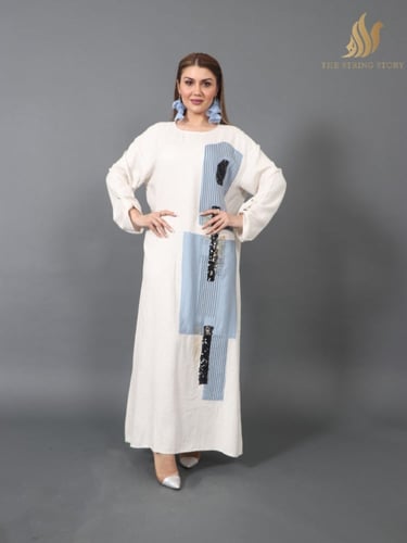 جلابية بلون سماوي