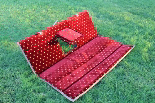 مسند ظهر مع تكاية منقط