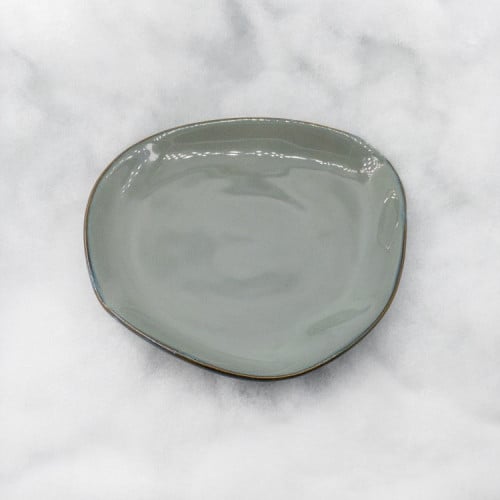 طبق تصميم غير متوازن لون رصاصي 16.5سم
