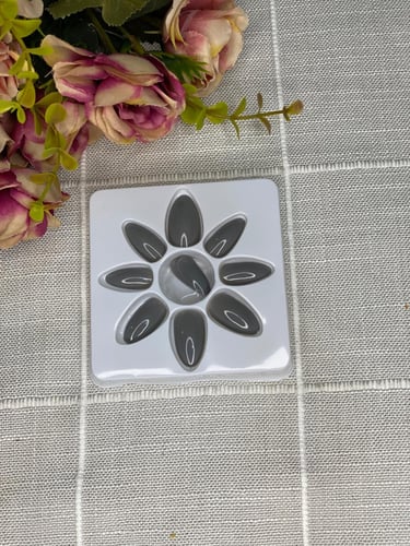 اظافر تركيب بالوان متعدده تستخدم اكثر من مره مع صم...