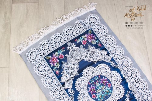 سجادة صلاة تركي فاخرة بعلبة 65x110 سم