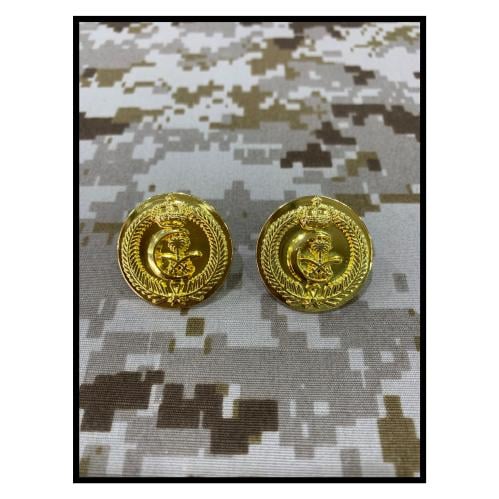 ياقة الخدمات الطبية ذهبية