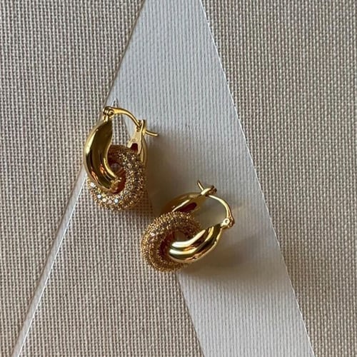 حلق دائري مميز مُطعم بالزركون : قولد