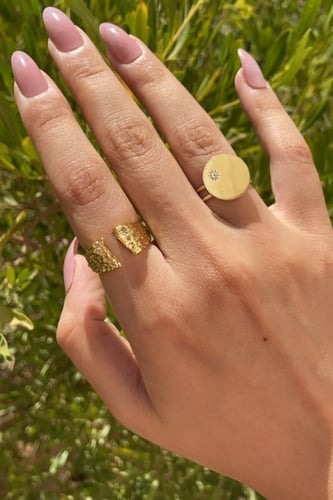 خاتم حجر الذهب