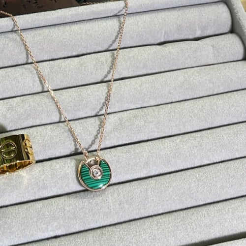 سلسال أموليت روز قولد : حجر مالاكيت