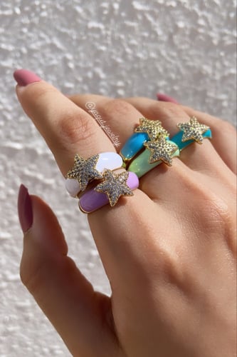 خاتم النجمة : ابيض