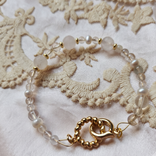 Freshwater Pearls x Rose Quartz x Clear Quartz 18K...