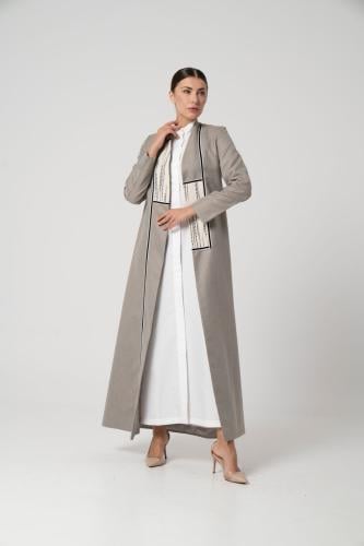 صوف باللون الرمادي