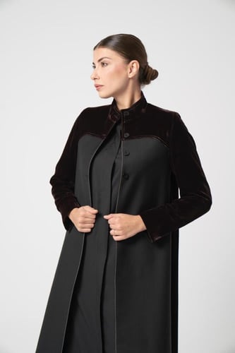 مخمل عودي مع صوف اسود