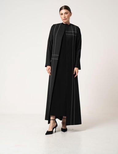 اسود بدقات ابيض